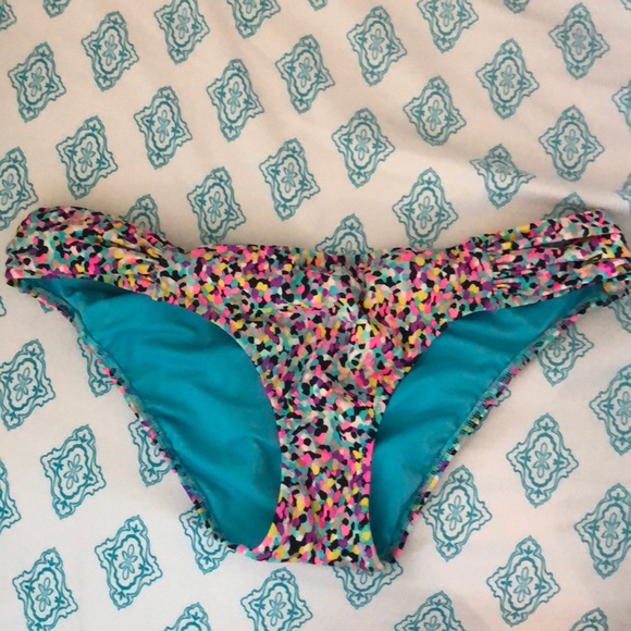 bikini bottoms - Picture 1 of 2